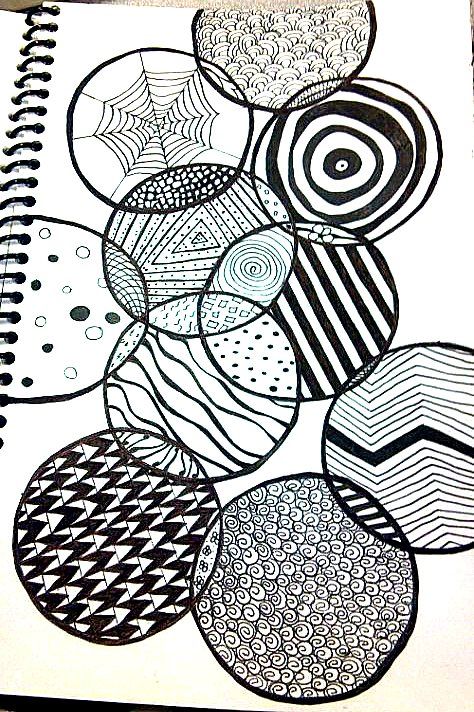 Zentangle -- Circles Anyone?  --  tj-Creations Circle Zentangle, Doodle Art Letters, Doodle Art Flowers, Circle Drawing, Doodle Art Journals, Tangle Doodle, Art Videos Tutorials, Tangle Art, Tangle Patterns