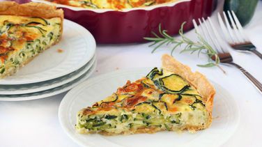 Herbed Zucchini Pie Zucchini Pie Recipes, Veggie Pies, Zucchini Pie, Pillsbury Recipes, Zucchini Casserole, Summer Veggies, Squash Recipes, Summer Squash, Zucchini Recipes