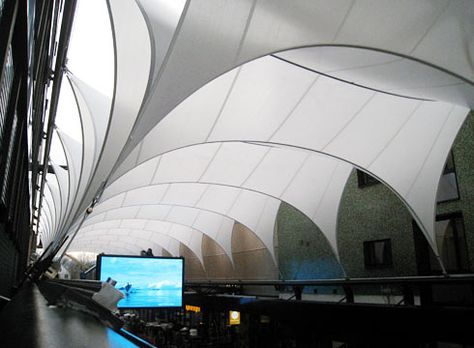 Convertible Membrane Roof, Metzgergasse, Buchs; Kugel Architects Pergola Outdoor Living, Rooftop Patio Design, Membrane Structure, Tensile Structures, Membrane Roof, Rooftop Patio, Shade Sail, Fabric Structure, Ceiling Design