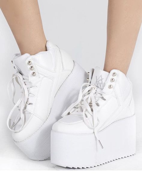 Spice Girls Shoes, Yru Shoes, White Platform Sneakers, Sneaker Outfits, Shoe Wardrobe, Cute Shoes Heels, Kawaii Shoes, White Platform, Girly Shoes