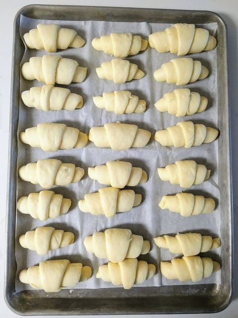 Butter Horns Homemade, Nut Horns Recipes, Butter Horns Recipe, Butterhorn Rolls Recipe, Butterhorn Rolls, Nut Horns, Butterhorns Recipe, Butter Horns, Easy Crescent Roll Recipes