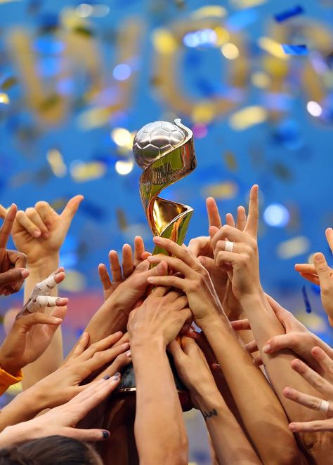 World Cup Trophy Soccer Skills Training, Soccer Trophy, Uswnt Soccer, Football Trophies, World Cup Trophy, World Cup Teams, Ball Aesthetic, Women's Soccer Team, Fifa Women's World Cup