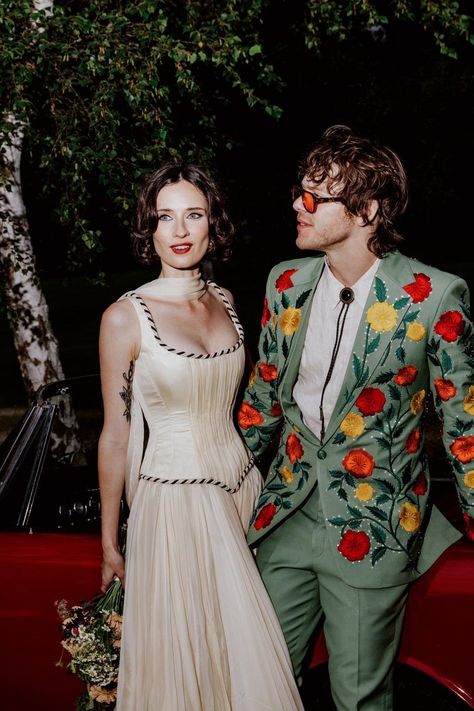 Retro Wedding Dresses, Funky Wedding, Queer Weddings, 1960s Inspired, Cotton Wedding, Unconventional Wedding, Retro Wedding, Wedding Mood, Bride Wear