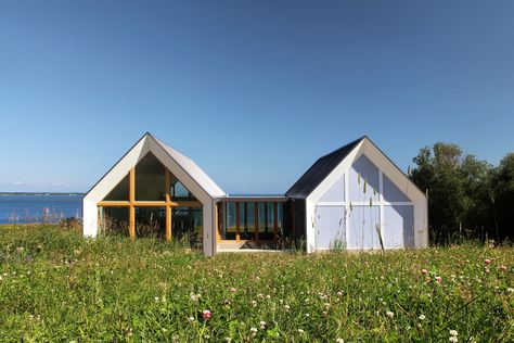 Twin Homes in Canada Frame Tranquil Sea Views Twin Homes, One Room Cabins, Contemporary Beach House, Modern Beach House, Shed Homes, Beach House Design, Forest House, Architectural Inspiration, White Houses