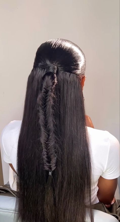 Braided Half Up Half Down Hair, Hair Muse, Fishtail Braid Hairstyles, Cute Braided Hairstyles, Fishtail Braid, Peinados Fáciles Para Cabello Corto, Hair Ponytail Styles, Sleek Ponytail, Ponytail Styles