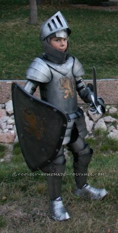 Several months after last year’s Halloween, my 9 year old son decided he wanted to be a medieval knight for Halloween this year.  In my household, Hallowee Homemade Knight Costume, Cardboard Knight Costume, Diy Suit Of Armor, Diy Knight Costume For Kids, Diy Knight Armor, Diy Armor Costume, Knight Diy Costume, Kids Knight Costume, Diy Knight Costume