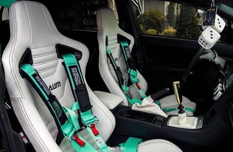 Racing Car Interior, Car Harness, Car Interior Diy, Racing Harness, Jdm Accessories, Custom Car Interior, Cool Car Accessories, Drifting Cars, Pt Cruiser