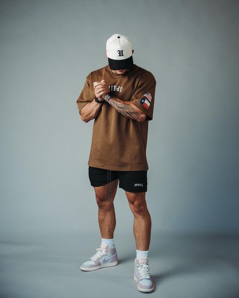 JASON LUCERO | 7.28.23 🗓️ WE’RE BACKKKKK! The official date for the @uphillbattle.co will be next Friday July 28th! A LOT of time & thought went into… | Instagram Buff Guy Outfits Mens Fashion, Streetwear Men Poses, Men’s Gym Fashion, Casual Gym Outfit Men, Men Sporty Outfits, Winter Gym Outfit Men, Black Oversized Tshirt Outfit Men, Fitness Outfit Men, Male Gym Outfit