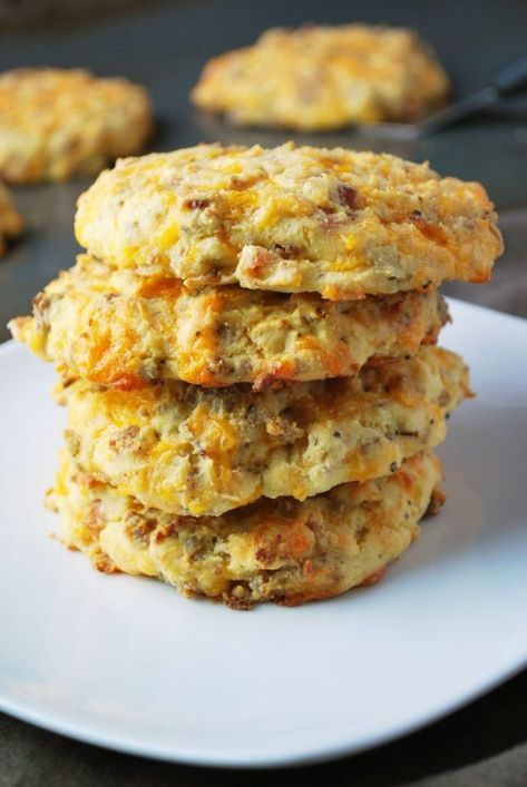 Keto Breakfast Cookies, Galletas Keto, Keto Approved Foods, Desayuno Keto, Oatmeal Breakfast Cookies, Breakfast Cookie Recipe, Diet Dinner Recipes, Breakfast Cookies Healthy, Breakfast Aesthetic