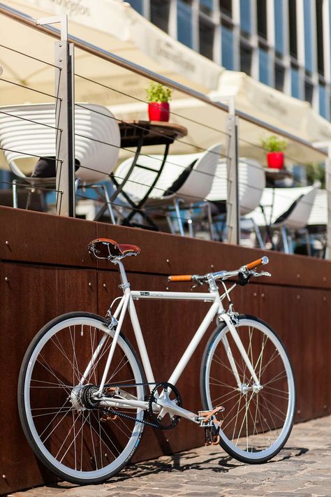 Commuter Bike Urban, Commuter Bike Style, Tokyo Bike, Vintage Bicycle Art, Urban Bike Style, Classic Road Bike, White Bike, Urban Bicycle, Motor Mobil