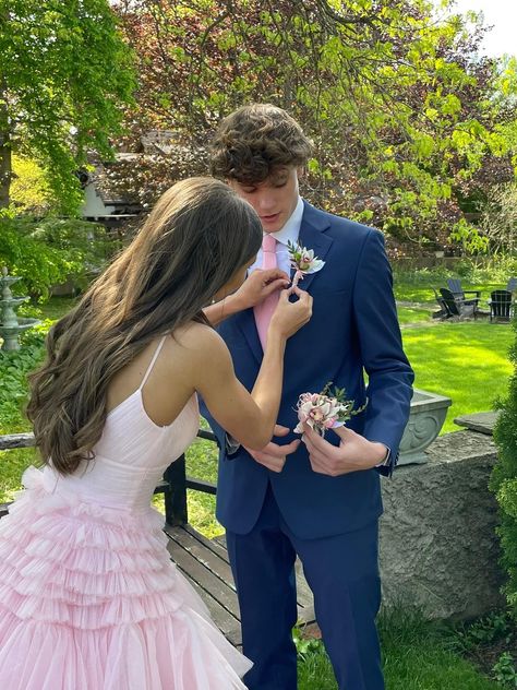 Prom Dress And Tux Combo, Hoco Couple Outfits Pink, Suit To Match Pink Dress, Prom Matching Couples Outfits Pink, Pink Dress Couple Outfit, Light Pink Hoco Couple, Homecoming Dates Matching, Matching Homecoming Couples, Pink Homecoming Couple