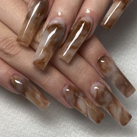 Marble Acrylic Nails, Arabic Designs, Quinceanera Nails, Brown Acrylic Nails, Brown Nails Design, Claw Nails, Brown Marble, Polygel Nails, Glow Nails