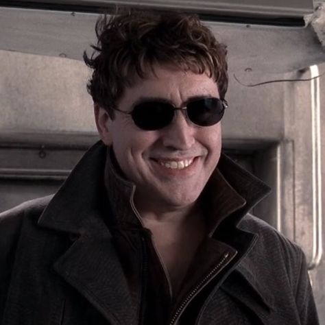 #marvel #spiderman #spiderman2 #spidermanicon #spiderman2icon #docockicon Dr Octopus, Doc Ock, Alfred Molina, Spider Man 2, Marvel Films, Marvel 3, Fictional Crushes, Marvel Funny, Doctor Strange