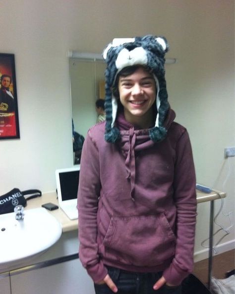 Young Harry Styles, Harry Styles 2010, Harry Styles Smile, Harry Styles Cute, Harry Styles Wallpaper, Harry Styles Pictures, Harry Styles Photos, One Direction Pictures, Mr Style