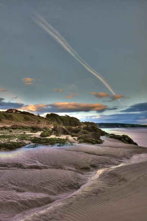 Looking from The Drop into Morecambe Bay , Lancashire . Morecambe Bay, Lancashire England, Counties Of England, British Landscape, West England, Angel Of The North, Camping Destinations, Weather Photos, British Countryside