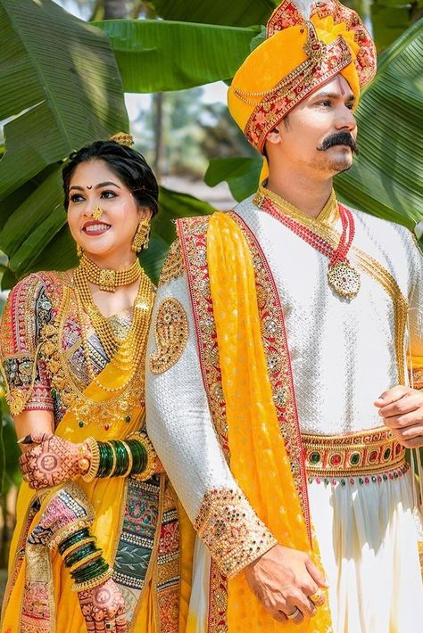 Wedding Look Maharashtrian, Wedding Looks Maharashtrian, Bride And Groom Maharashtrian Wedding Outfit, Royal Marathi Wedding Look, Maharatrian Wedding Outfit, Marathi Wedding Outfit, Maharashtrian Couple Wedding Look, Marathi Wedding Couple Poses Photography, Yellow Nauvari Saree Brides