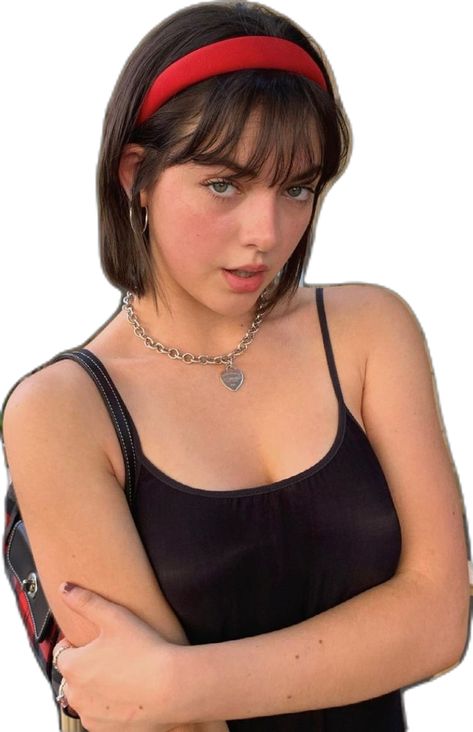 Hair Band With Bangs, Headband With Bob Haircut, Head Band With Bangs, Short Hairstyle With Headband, Headband Hairstyles Bangs, Short Hair Hairband, Head Band Hairstyles Short Hair, Headband And Bangs, Headband Hairstyles With Bangs