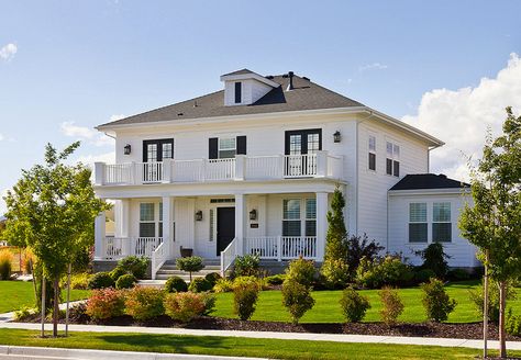 White Foursquare Luxury House by Photo Dean, via Flickr Four Square Homes, Square House, Attic House, Small Attic, Attic Apartment, Attic Renovation, Attic Remodel, Attic Bedroom, Home Photo