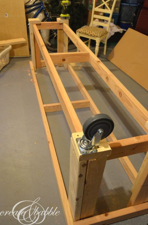 Workbench On Wheels, Everything Diy, Garage Workbench Plans, Workbench Designs, Building A Workbench, Folding Workbench, Workbench Plans Diy, Tool Storage Diy, Diy Workbench