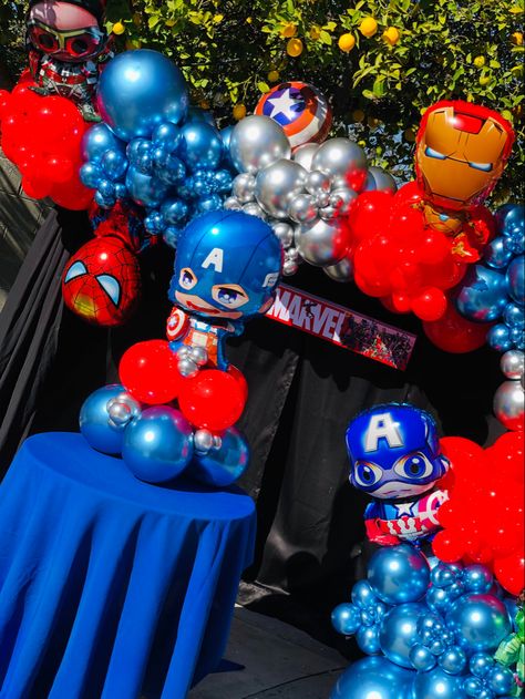 Avenger Balloon Arch, Superhero Balloon Decorations, Superhero Balloon Arch, Avengers Balloon Garland, Superhero Balloon Garland, Marvel Balloons, Marvel Baby Shower, Superhero Centerpiece, Superhero Balloons