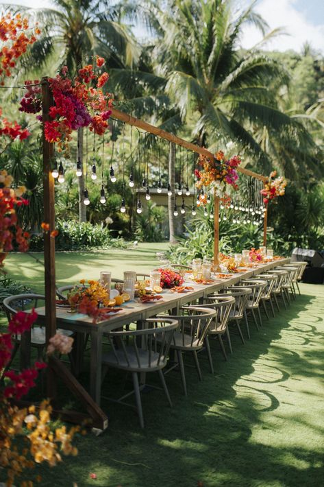 Tropical Reception, Fairy Wedding Theme, Tropical Garden Wedding, Dinner By The Beach, Bali Flowers, Oaxaca Wedding, Engagement Themes, Backyard Reception, Garden Wedding Reception