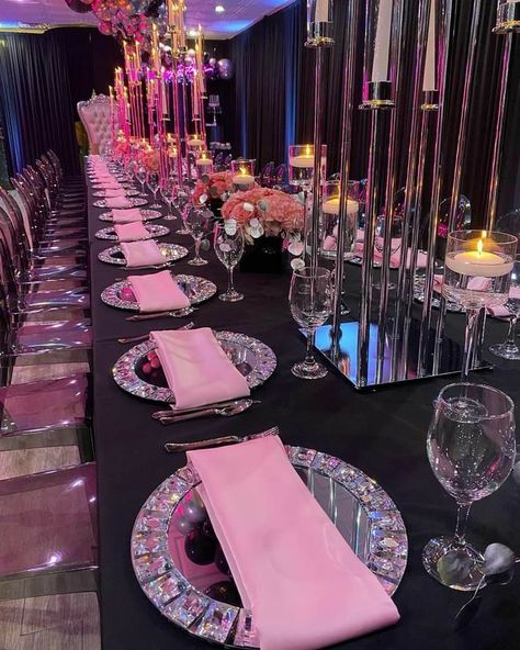 Pink Sweet 16 Birthday Party, Sweet 16 Party Ideas Light Pink, Sweet 16 Table Ideas, Centerpieces For Women's Events, Dior Sweet 16 Ideas, Sweet 16 Party Ideas At A Restaurant, Bougie Sweet 16 Party Ideas, Sweet 18th Birthday Ideas Decoration, Pretty In Pink Birthday Party Outfit