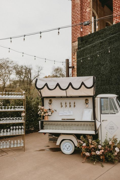 Wedding Bar Cart, Champagne Cart, 2023 Wedding Trends, Diy Wedding Bar, Mobile Bar Cart, Cocktail Hour Decor, Mobile Cocktail Bar, Heads Or Tails, Elegant Wedding Themes