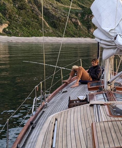 Sailing Aesthetic, Cruise Italy, Sailboat Living, Sail Life, Living On A Boat, Boat Pictures, Boat Pics, Lake Pictures With Friends, Pictures With Friends