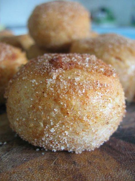 Donut Hole Recipe Baked, Baked Donut Holes, Baked Donut, Easy Donuts, Donut Holes, Homemade Donuts, Baked Donuts, Donut Recipes, Whole Wheat