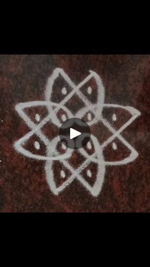 Mini Rangoli Designs, Simple Rangoli Kolam, Simple Muggulu, Easy Rangoli Designs Videos, Rangoli Simple, Dots Rangoli, Big Rangoli, Sikku Kolam, Big Rangoli Designs