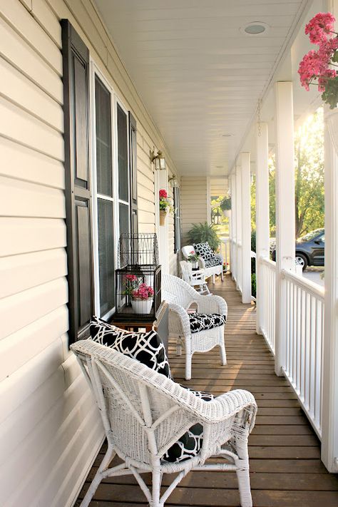 This porch is long and narrow like mine, but she managed to make it look pretty! Narrow Front Porch Decorating Ideas, Narrow Front Porch, Narrow Front Porch Ideas, Long Front Porch, Front Porch Design Ideas, Narrow Balcony, Veranda Design, Front Porch Furniture, Porch Design Ideas