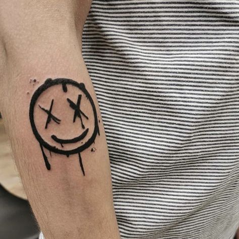 Tattoos Zodiac Signs, Tato Grunge, Tattoos Zodiac, Easy Tattoos, Emo Tattoos, Tato Minimal, Simple Tattoos For Guys, Sharpie Tattoos, Creepy Tattoos