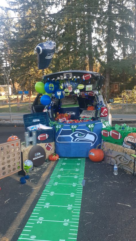 Seahawks trunk! We won best trunk!! Go hawks🏈 Trunk Or Treat, Hawks, Halloween Ideas, Trunk, Skateboard, Halloween