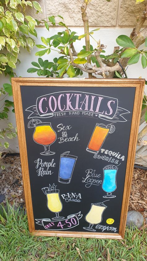 Blackboard handpainted with cocktails. Brightly coloured to attract attention. Cocktail Boards Chalk, Chalk Art Cocktail, Home Bar Chalkboard Ideas, Chalkboard Cocktail Art, Blackboard Restaurant Ideas, Chalkboard Bar Menu Signs, Chalk Drink Menu Board Ideas, Bar Specials Board Signs, Specials Board Restaurant Ideas