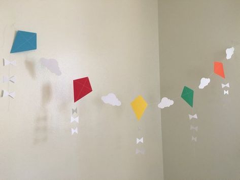 Let's Go Fly a Kite Party Paper Garland Kite Baby Shower Decor Kite  Birthday Party Decoration Kites Nursery Kite Room Decor Custom Colors #catchmyparty #partyideas #marypoppinsparty #marypoppinsgarland #kitegarland Bornahan Decoration Ideas, Kite Birthday Party, Diy Kite Decorations, Kite Decoration, Kite Party, Cloud Garland, Mary Poppins Party, Kites Craft, Fly A Kite