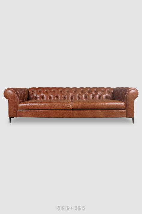 Eliza+Modern+Chesterfield+Sofa+from+Roger+++Chris Sofa Drawing Room, Brown Leather Chesterfield Sofa, Chester Sofa, Chesterfield Sofa Living Room, Modern Chesterfield Sofa, Modern Chesterfield, Sofas Design, Sofa Drawing, Velvet Chesterfield Sofa