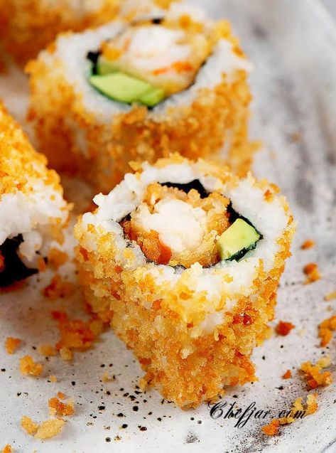 Sushi With Cream Cheese, Sushi Recipes California Roll, Crunchy Roll Sushi, California Roll Recipes, Spicy California Roll, Sushi Rice Recipes, California Roll Sushi, Sushi Recipes Homemade, Seafood Sushi