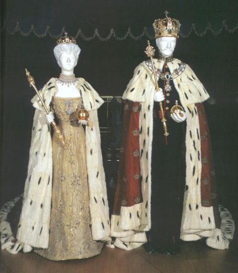 King Outfits Royal, Queen Outfits Royal, King Cape, Royal Cape, Coronation Gown, Coronation Robes, King Dress, Royal Gowns, Queen Outfits