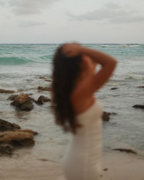 ocean air, salty hair, warm nights >🌴 Ocean Air Salty Hair, Bronzed Skin, Photographer Content, Ocean Air, Salty Hair, Hair Flip, Photoshoot Inspo, Beach Photoshoot, Content Creator