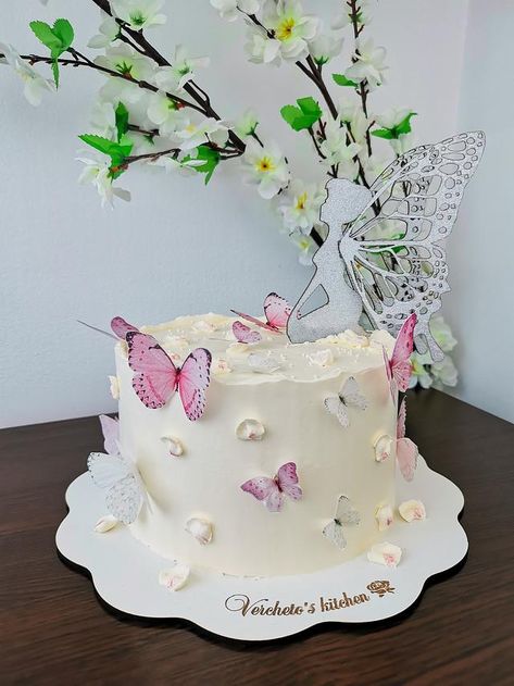 Fairy Cake Simple, Fairy Garden Smash Cake, Fairy Birthday Sheet Cake, Simple Fairy Cake Ideas, Easy Fairy Cake, Fairy Sheet Cake, Fairy Cakes For Girls Birthday, Fairy Tail Cake, Simple Fairy Cake