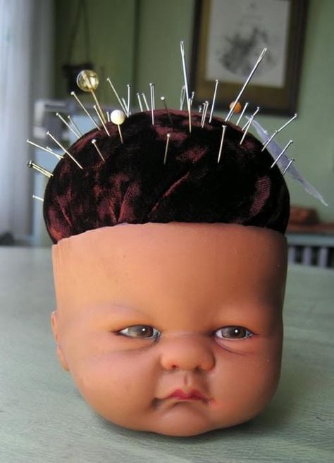 Pincushion Tutorial, Creepy Baby Dolls, Scary Dolls, Baby Diy, Creepy Dolls, Cool Ideas, Assemblage Art, Baby Head, Doll Parts