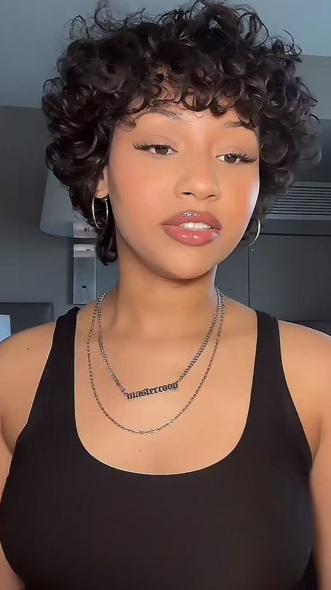 Round Face Curly Pixie Haircut, Short Hairstyles For Mixed Women, Short Curly Hair Big Forehead, Large Curls Short Hair, Short Short Curly Haircuts, Short Curly Hair On Round Faces, Short Curly Feminine Haircut, Curly Hair Short Black Women, Long Pixie Haircut Curly