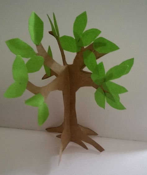 Step 6: paper craft tree tutorial Conker Tree, Paper Tree Craft, Cardboard Tree, 3d Templates, 3d Tree, Tree Centerpieces, Tree Templates, Tree Craft, Spring Crafts For Kids