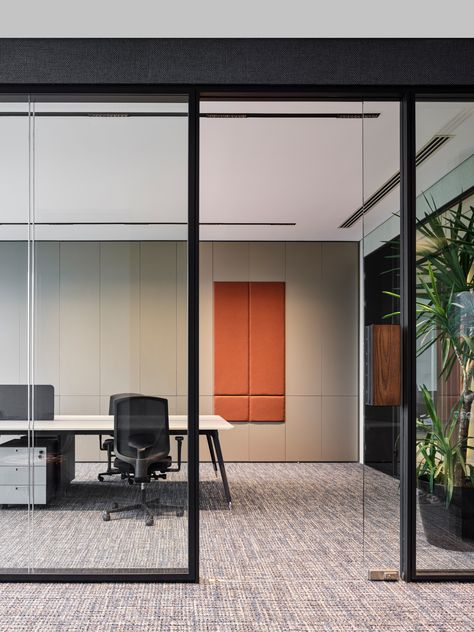 Construction Office, Open Office Design, Cabin Office, Banks Office, Commercial Office Design, Office Wall Design, Open Space Office, Office Design Inspiration, Modern Office Interiors