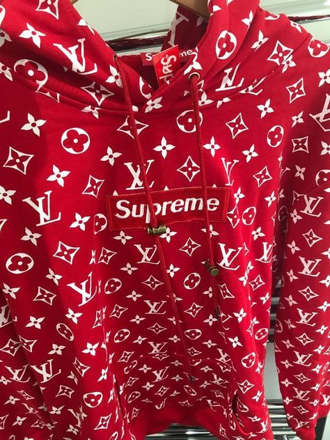 Luis Vuitton Supreme Hoodie #luisvuitton#supreme Louis Vuitton Bag Outfit, Vuitton Outfit, Supreme Clothing, Hoodie Outfit Men, Supreme Hoodie, Hypebeast Fashion, Louie Vuitton, Louis Vuitton Supreme, Pants Outfit Men