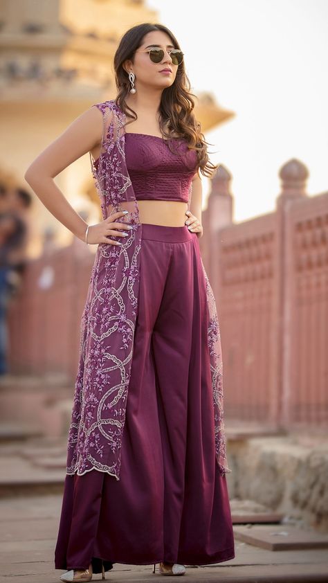 Salwar Kameez Styles For Women That Are Absolutely Trendy Indian Styling, Plazo Dress, Sharara Style, Flared Palazzo, Trendy Outfits Indian, Edgy Elegance, Indian Outfits Lehenga, Kalki Fashion, Shrug For Dresses