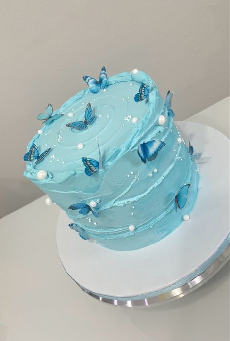 18th Birthday Cake Designs, Crazy Wedding Cakes, Bachelorette Cake, Blue Birthday Cakes, Teen Cakes, Birthday Cake For Mom, Butterfly Birthday Cakes, New Birthday Cake, Sweet 16 Birthday Cake