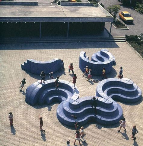 Urban Spaces Design, Stand Feria, Outdoor Gathering Space, Areas Verdes, Brand Refresh, Public Sculpture, Playground Design, Urban Furniture, Furnishings Design