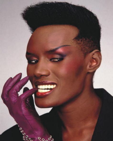 Singer, actress and model Grace Jones is beloved for her outlandish style, wild personality, and her sharply angled afros. Beyonce Hair, Half Shaved, Hairstyle Names, How To Be Graceful, Grace Jones, Athletic Hairstyles, African American Hairstyles, Janet Jackson, African American Women