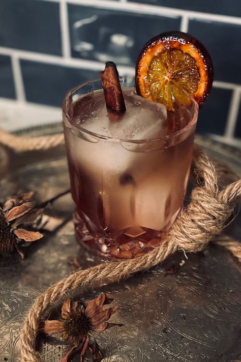 This Bourbon and Ginger Beer Cocktail with a smoky cinnamon stick is so delicious, you will understand why it was the Dead Man's Last Request. Spooky Bourbon Cocktails, Spooky Whiskey Cocktail, Whiskey Halloween Cocktails, Halloween Cocktail Whiskey, Cocktail Recipes For Men, Bourbon Ginger Beer Cocktail, Halloween Bourbon Drinks, Bear Themed Cocktails, Wild West Cocktails